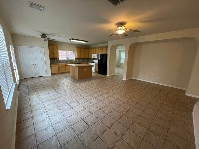 Foto del edificio - 14311 Twisted Canyon Dr