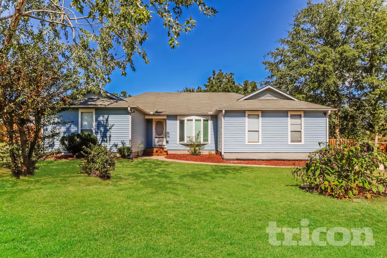 Foto principal - 4585 Hebbard Way