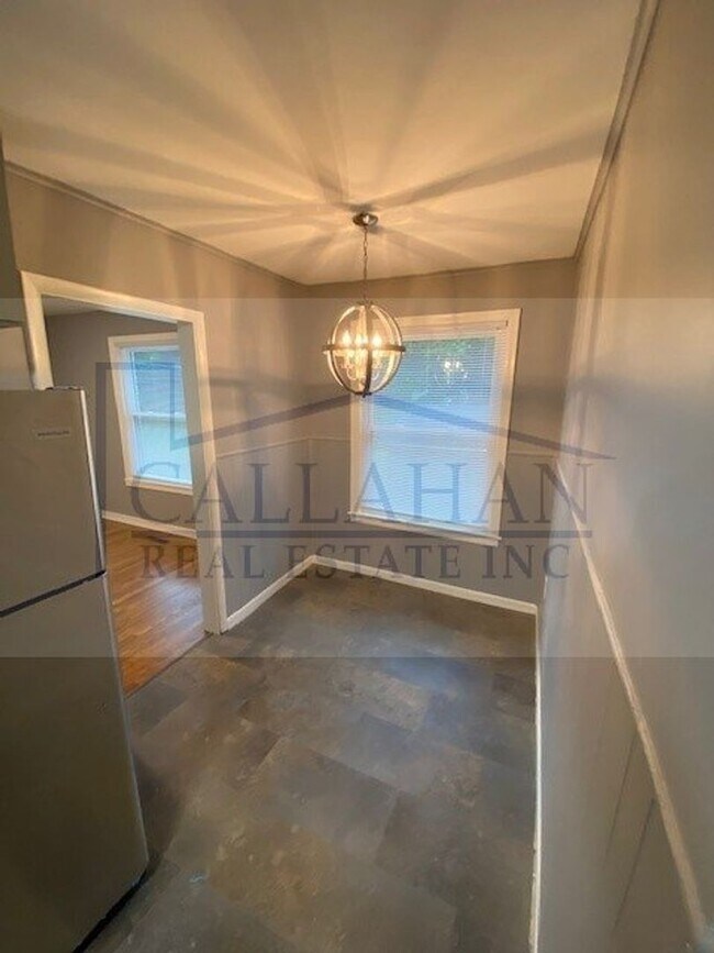 Building Photo - Park Hill Updated 4 bedroom