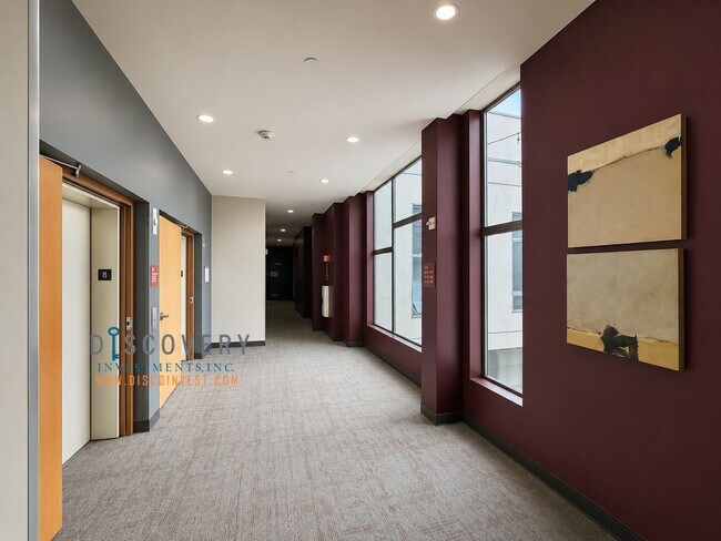 Foto del edificio - Uptown Place One Bedroom Condominium