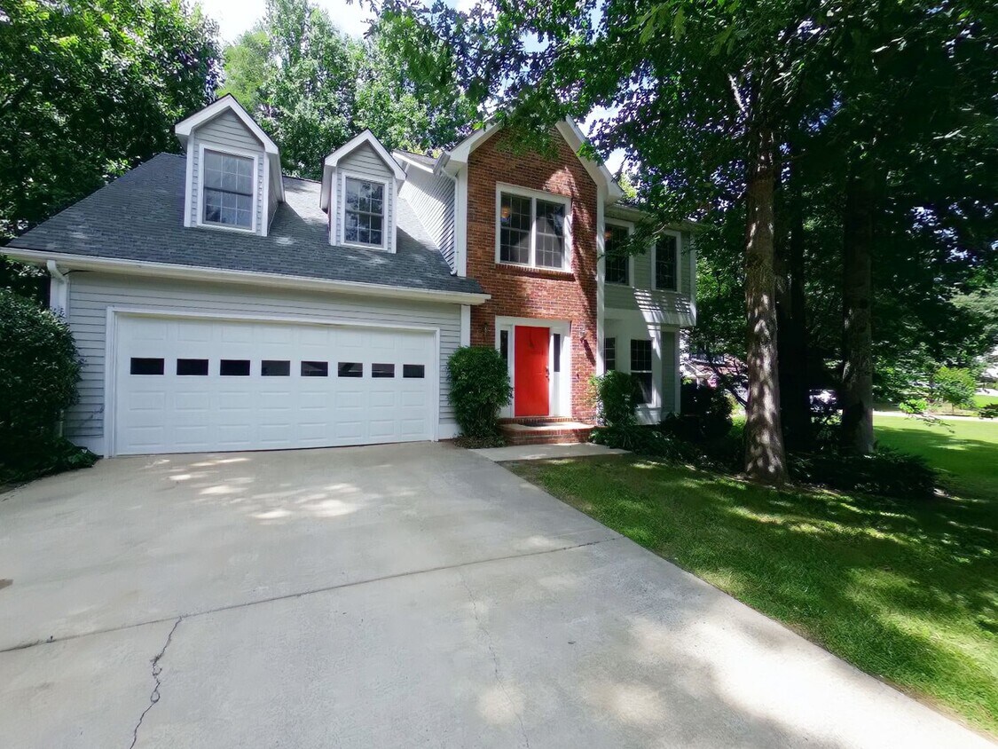 Primary Photo - 2 Story 3/2.5 +Bonus Rm / 4th Bed
