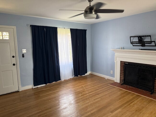 Building Photo - 1217 Wallace St