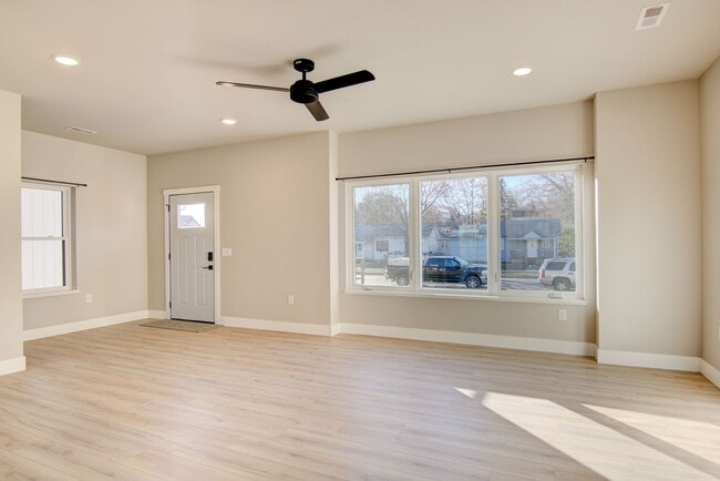 Building Photo - Brand New Luxury Townhomes: 3BR, 2.5Bath Altoona WI