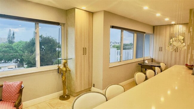 Foto del edificio - 329 SE 3rd St