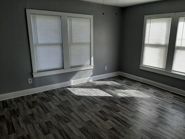 Foto del edificio - 345 S 9th St