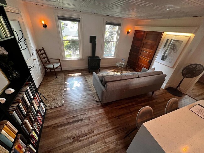 Cozy Living room - 324 Preble St