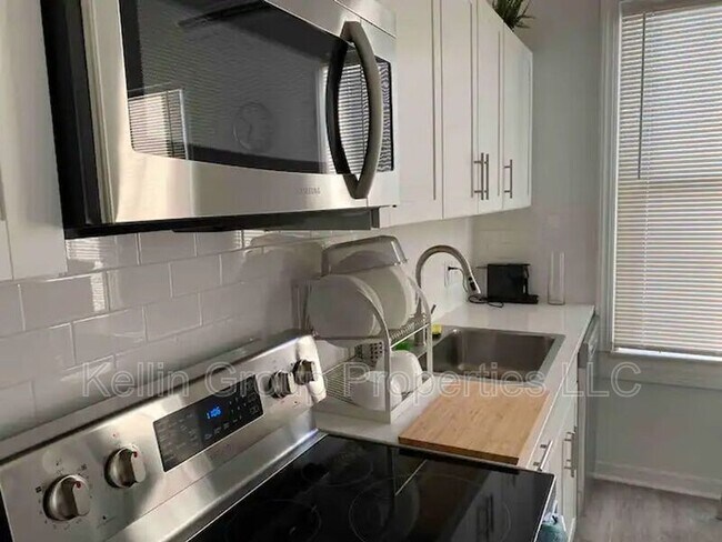 Foto del edificio - 308 W Amelia Ave