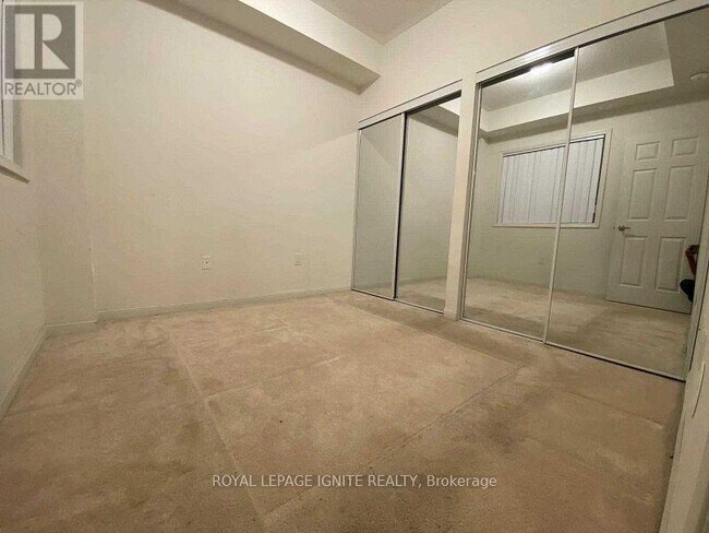 Photo du bâtiment - 250 Sunny Meadow Blvd