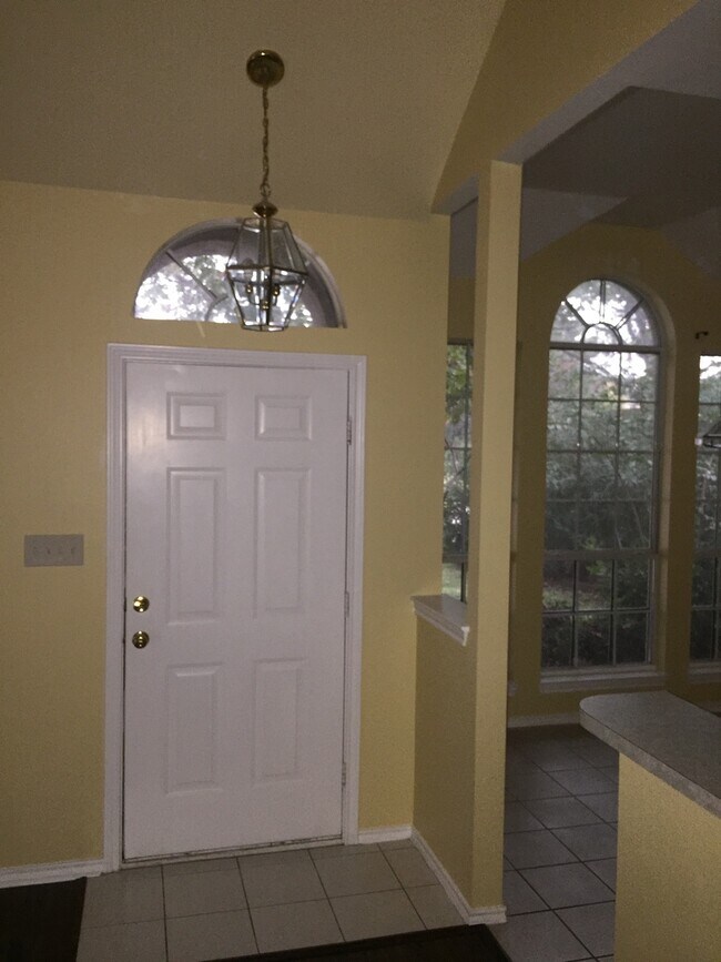 Building Photo - AVAILABLE NOW!!! Stunning 3-Bed, 2.5-Bath ...