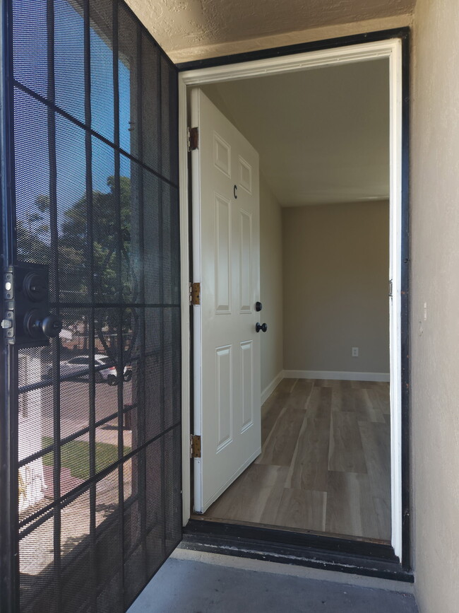 Building Photo - 3201 64th Ave
