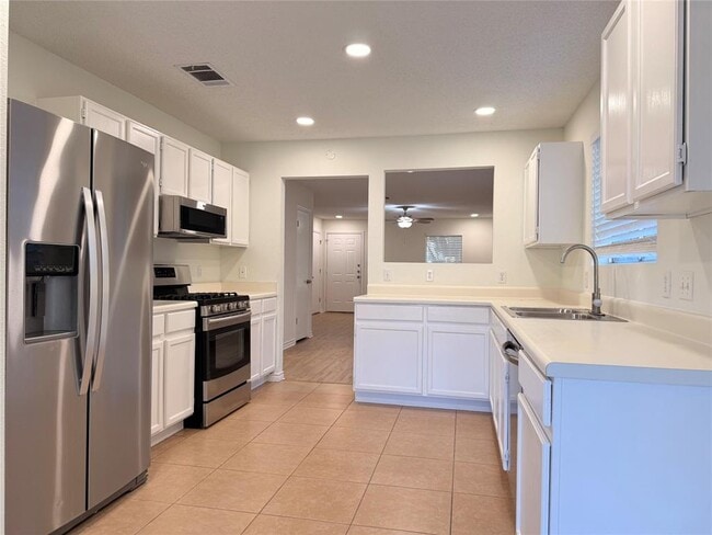 Building Photo - 806 Calico Dr