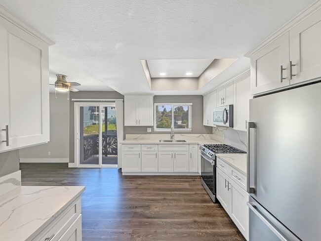 Building Photo - 825 Normark Terrace