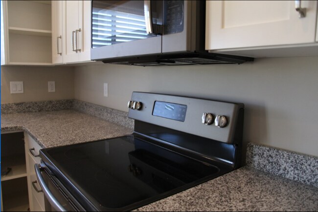 Foto del edificio - Blackhawk Townhome! End Unit!!