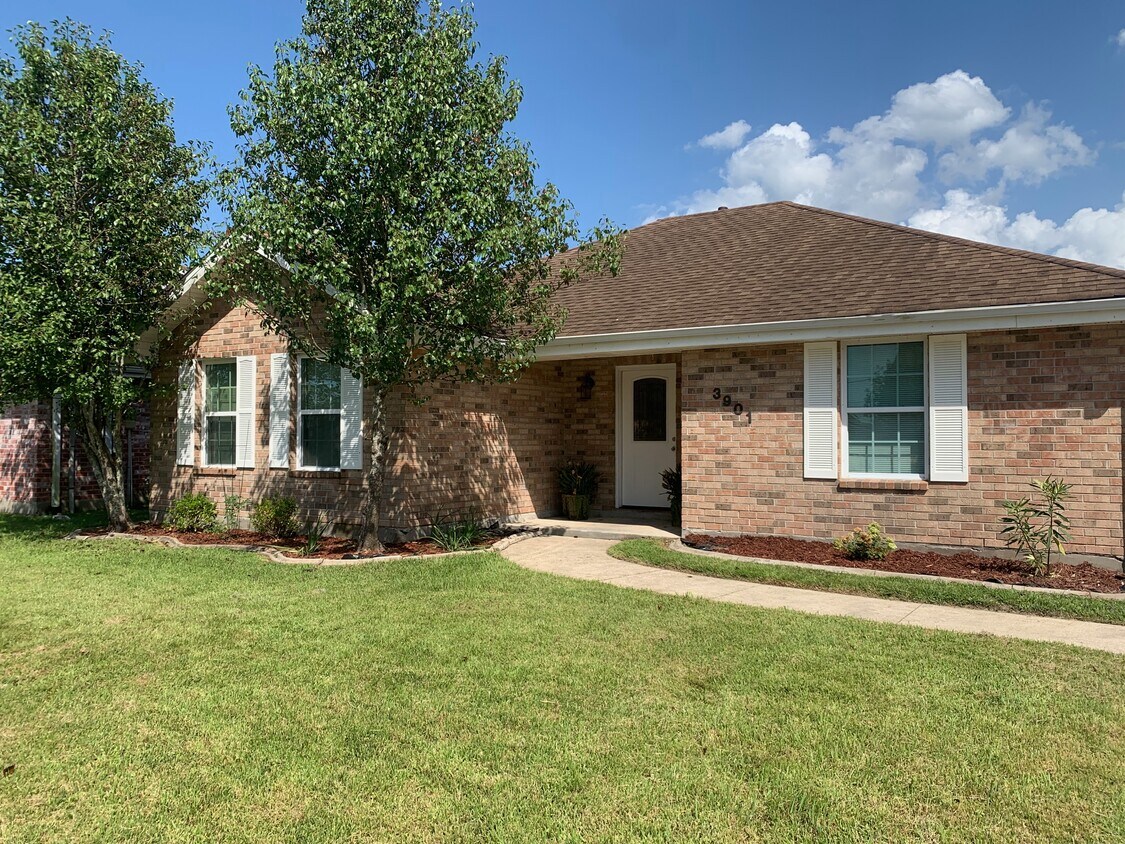 3901 Despaux Dr, Chalmette, LA 70043 House Rental in Chalmette, LA