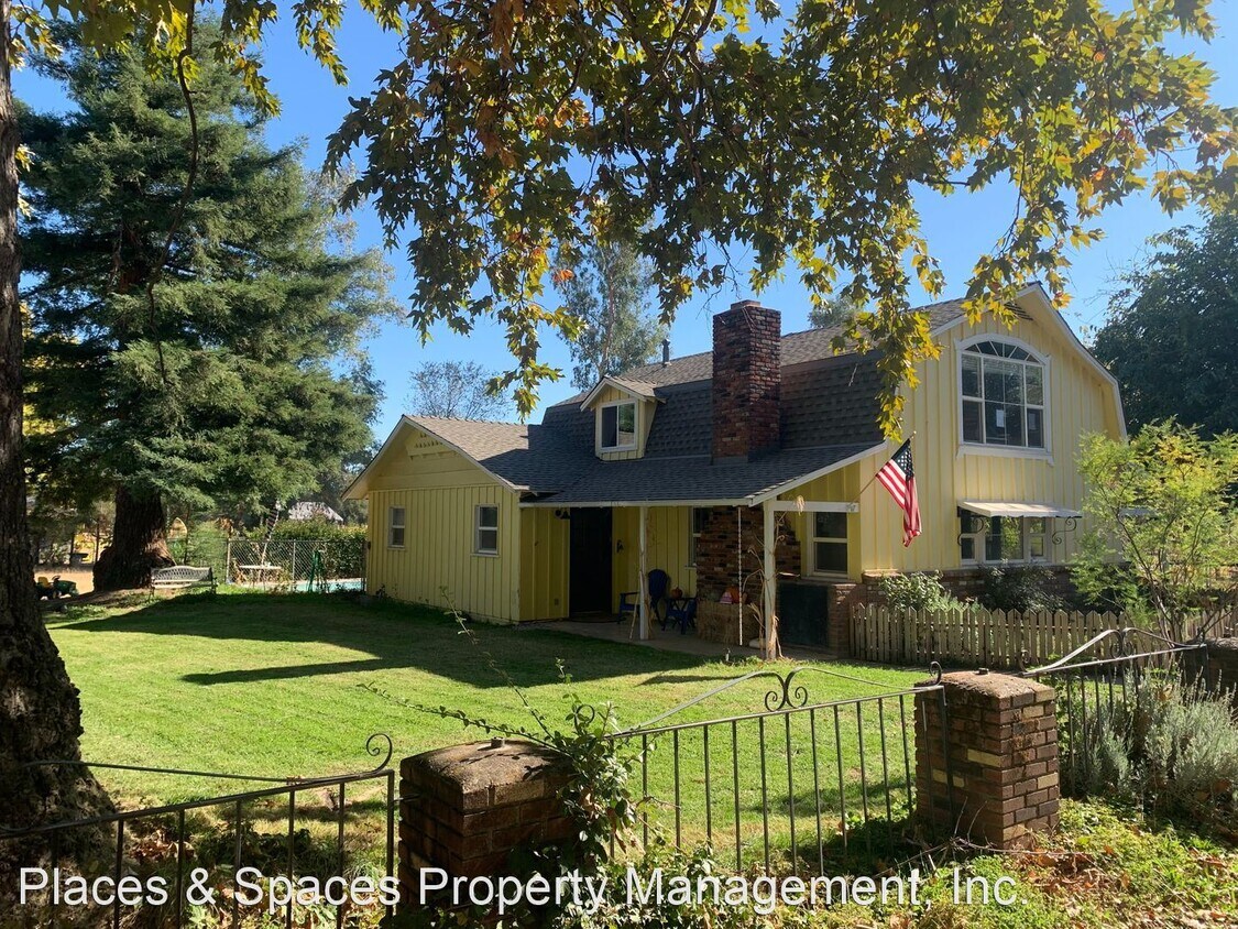 Primary Photo - 4 br, 1.5 bath House - 8132 Maynard