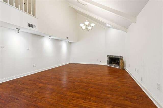 Foto del edificio - 3816 Riverland Dr