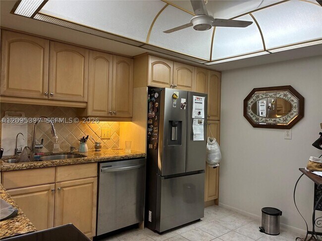 Foto del edificio - 1351 NE Miami Gardens Dr