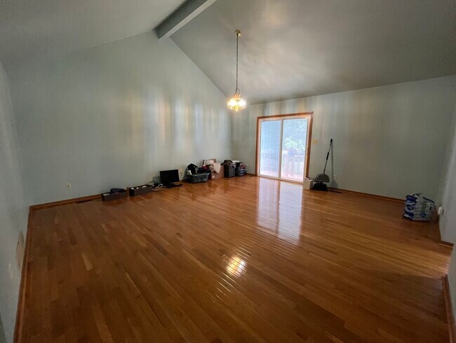 Building Photo - 965 Amberwood Pl