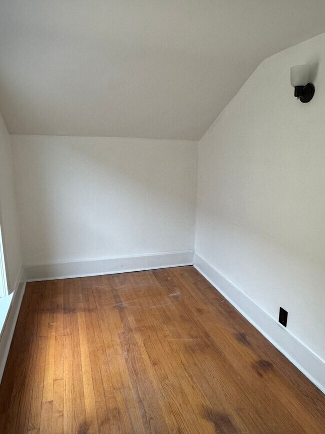 Foto del edificio - 4 Bed 1.5 Bath Single Family Rental