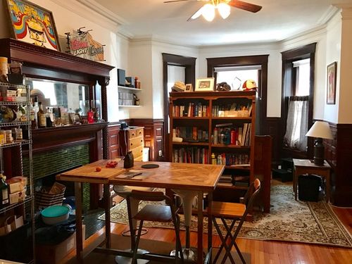 Primary Photo - 1077 Beacon St