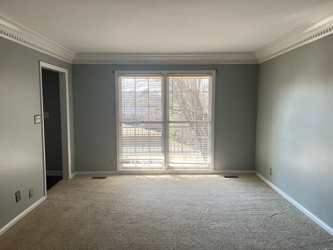 Building Photo - North Macon Home Convenient to Downtown