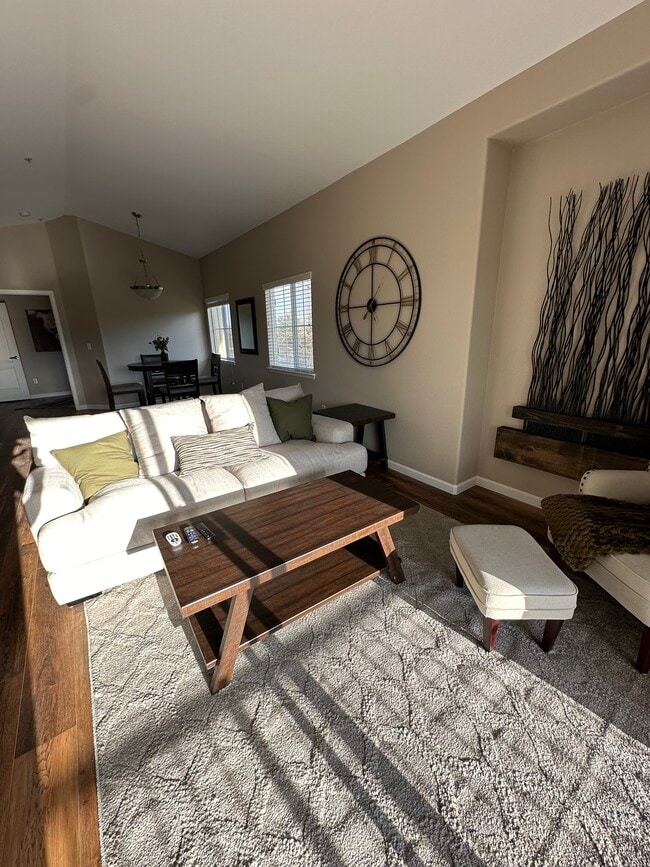 Building Photo - 6253 Kilmer Loop