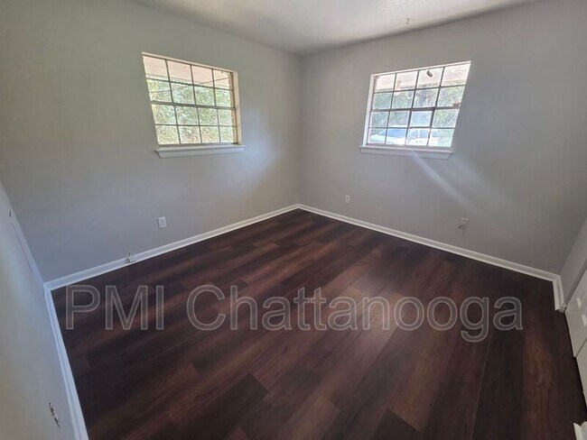 Foto del edificio - 75 Dolphin Ln