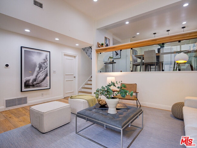 Building Photo - 4746 La Villa Marina