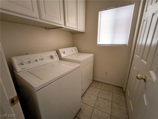 Building Photo - 9693 Bighorn Island Ave