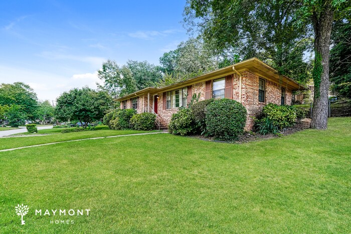 Building Photo - 617 Valley Dr