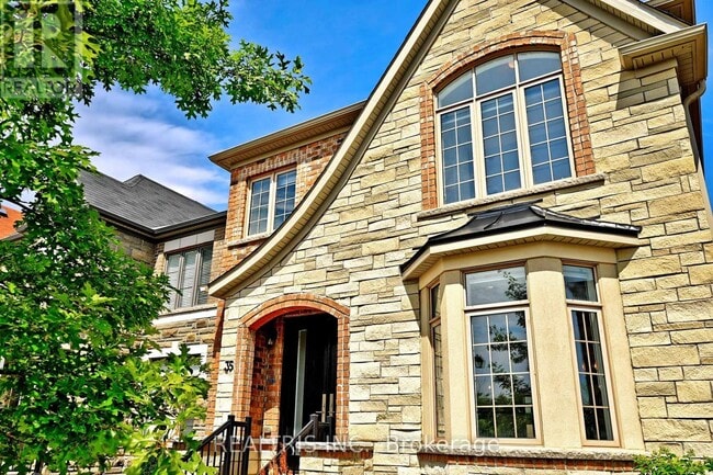 Building Photo - 35 Gordon Landon Dr