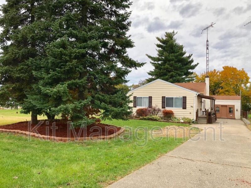 Primary Photo - 758 Wyman St