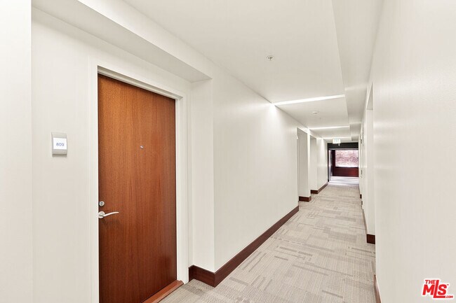 Building Photo - 1155 S Grand Ave