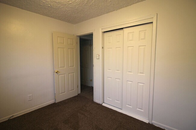 Building Photo - 3 Bedroom 1 Bath Home In Detroit