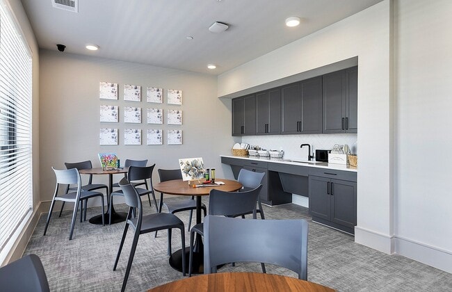 Building Photo - The Luxe at Lewisville