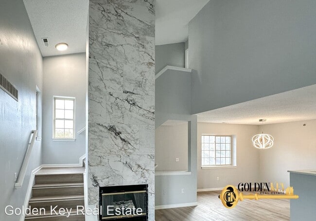 Building Photo - 3 br, 3 bath House - 11201 Pinehurst Ln