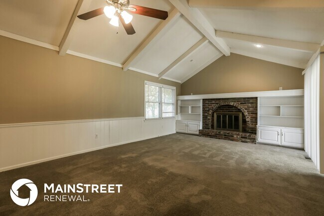 Foto del edificio - 404 Meadow Ln