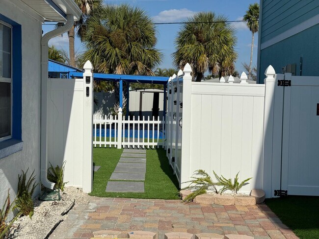 Building Photo - 13115 3rd St E