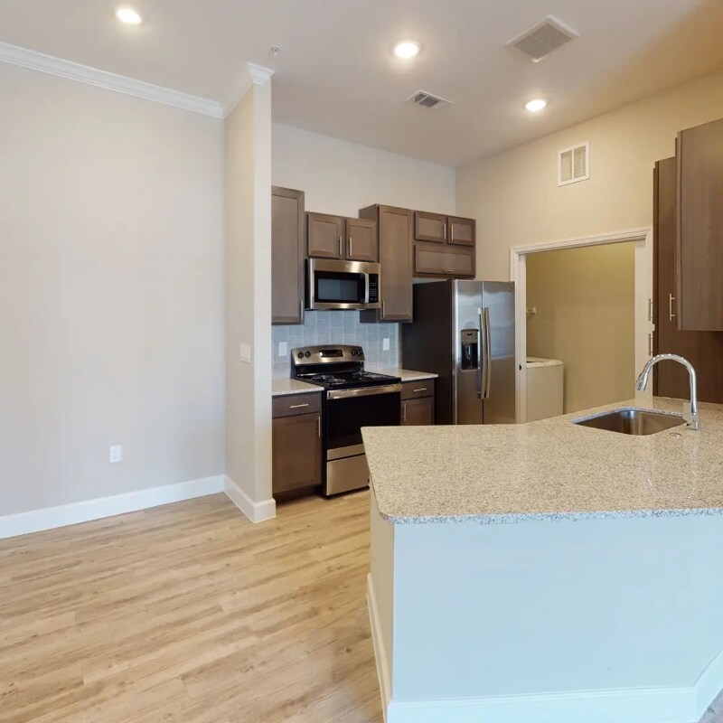 2206 Plantation Dr, Conroe, TX 77303 Room for Rent in Conroe, TX