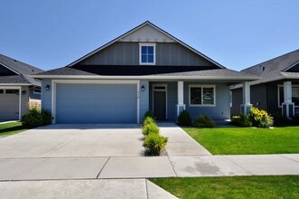 Building Photo - 6312 N Descartes Dr