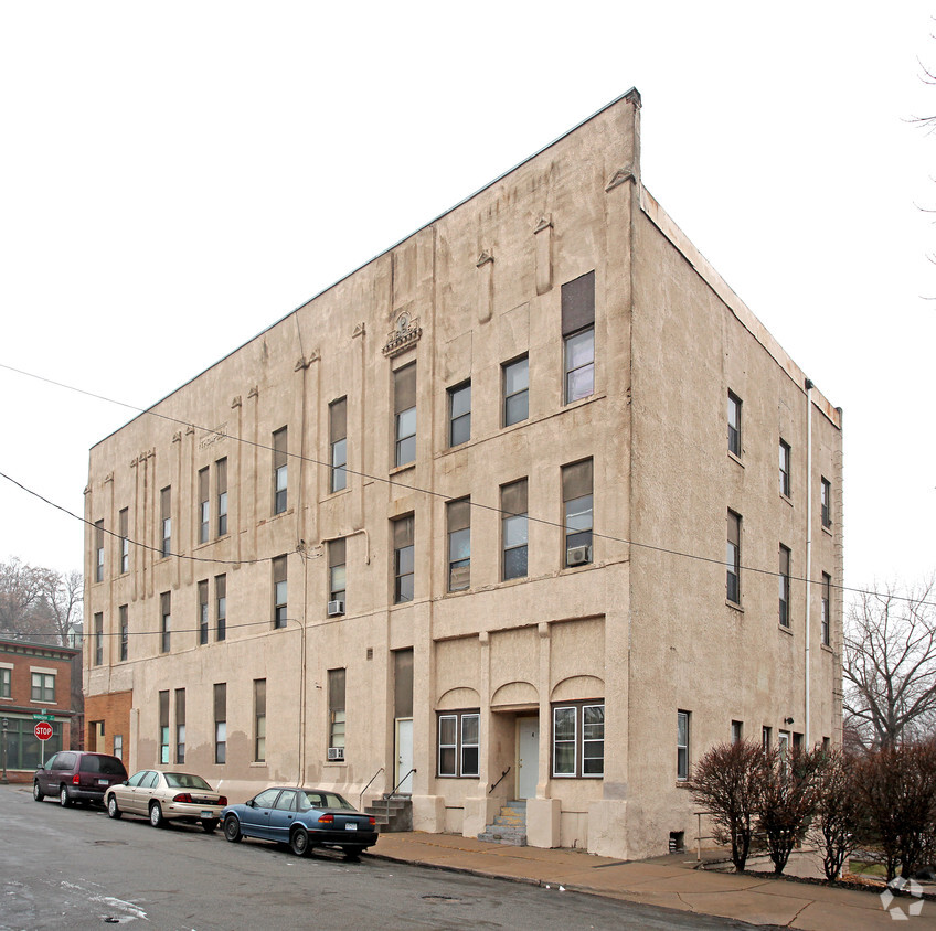 Building Photo - Wabasha Apartments