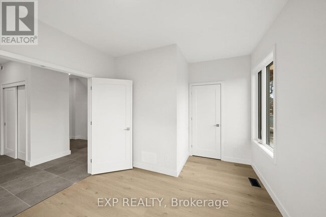 Photo du bâtiment - 2 Iona St