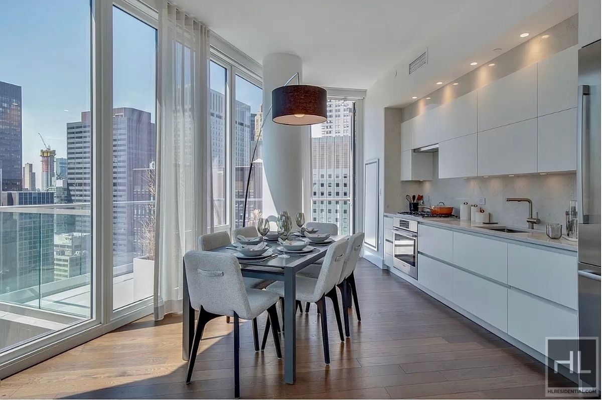 Foto principal - East 44th Street