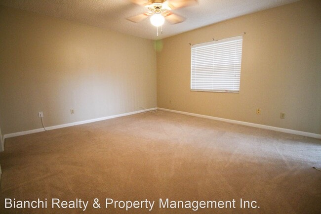 Building Photo - 2 br, 2 bath House - 3423 Mermoor Dr Apt 204
