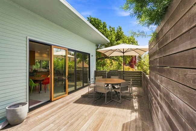 Building Photo - 2662 Hilgard Ave