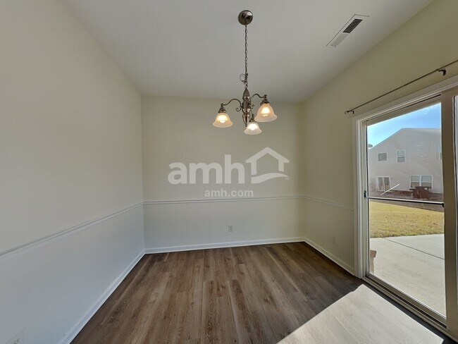 Foto del edificio - 1019 Green Terra Rd