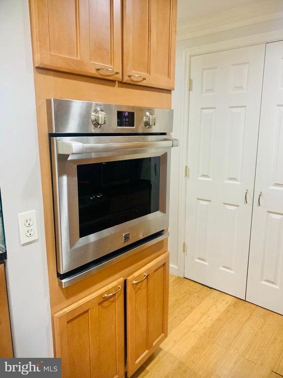 Foto del edificio - 1163 Kettle Pond Ln