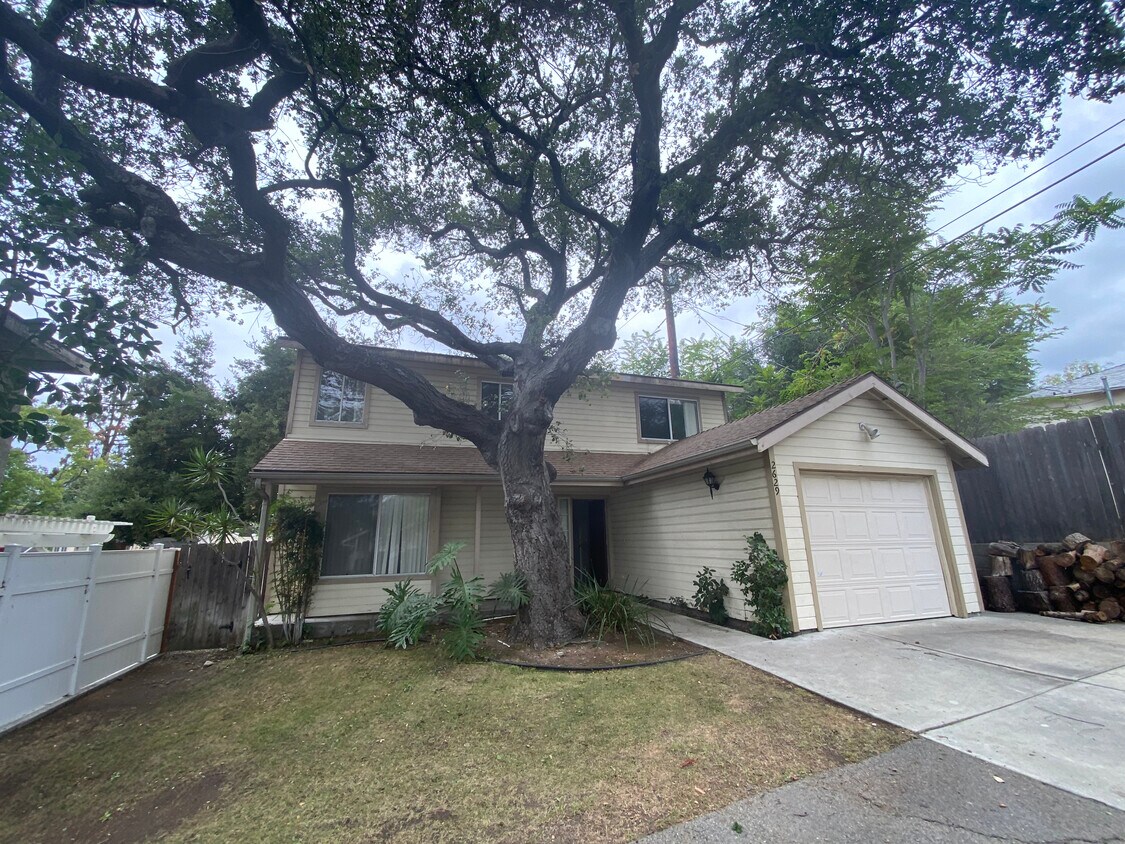Picture shown is not yet painted. We are painting the exterior of the property - 2629 Altura Ave