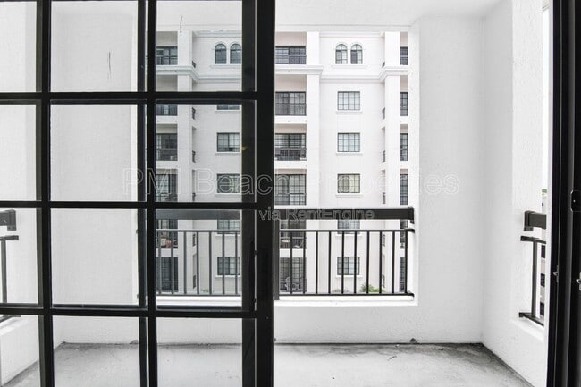 Photo - 233 S Federal Hwy Apartment