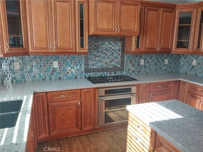 Building Photo - 935 Redtail Dr